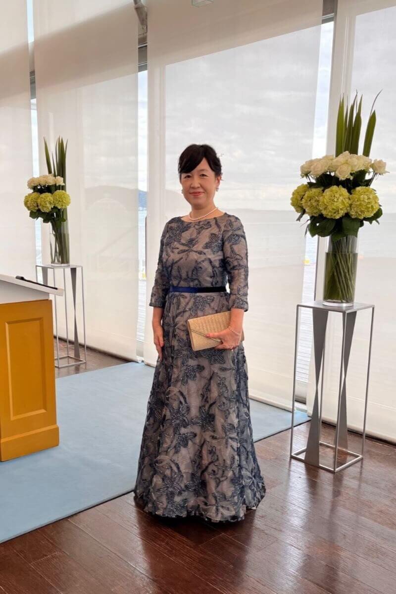 PETER LANGNER（ピーター・ラングナー）の花刺繍チュールロングドレスを実際にご着用いただいたお客様のお写真
